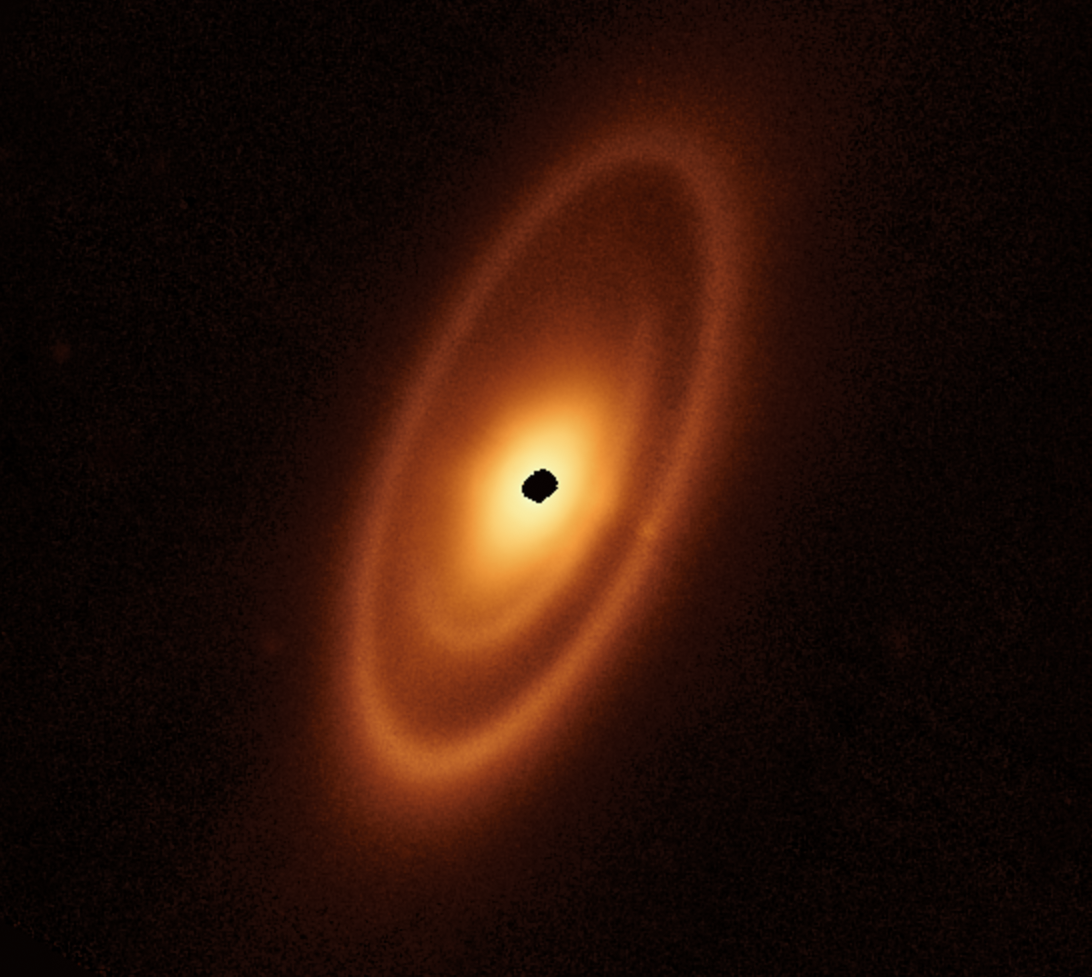 nearby-planetary-system-seen-in-breathtaking-detail-fomalhaut-dusty-debris-disk-miri-image_52880781631_o